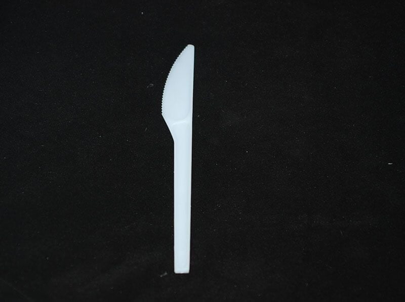 White Disposable Knife - Pack of 50 Pieces