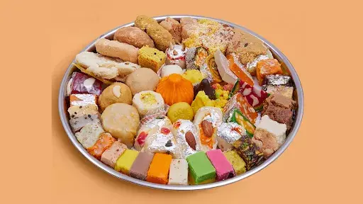 Govardhan Giriraj Ji - Shayan Bhog