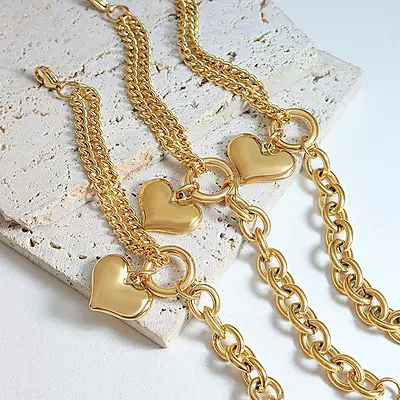 Pulsera con Dije de Corazon Gold