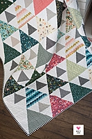 Triangle Peaks Modern Quilt Pattern | Fat Quarter Quilt | Emily Dennis | Quilty Love