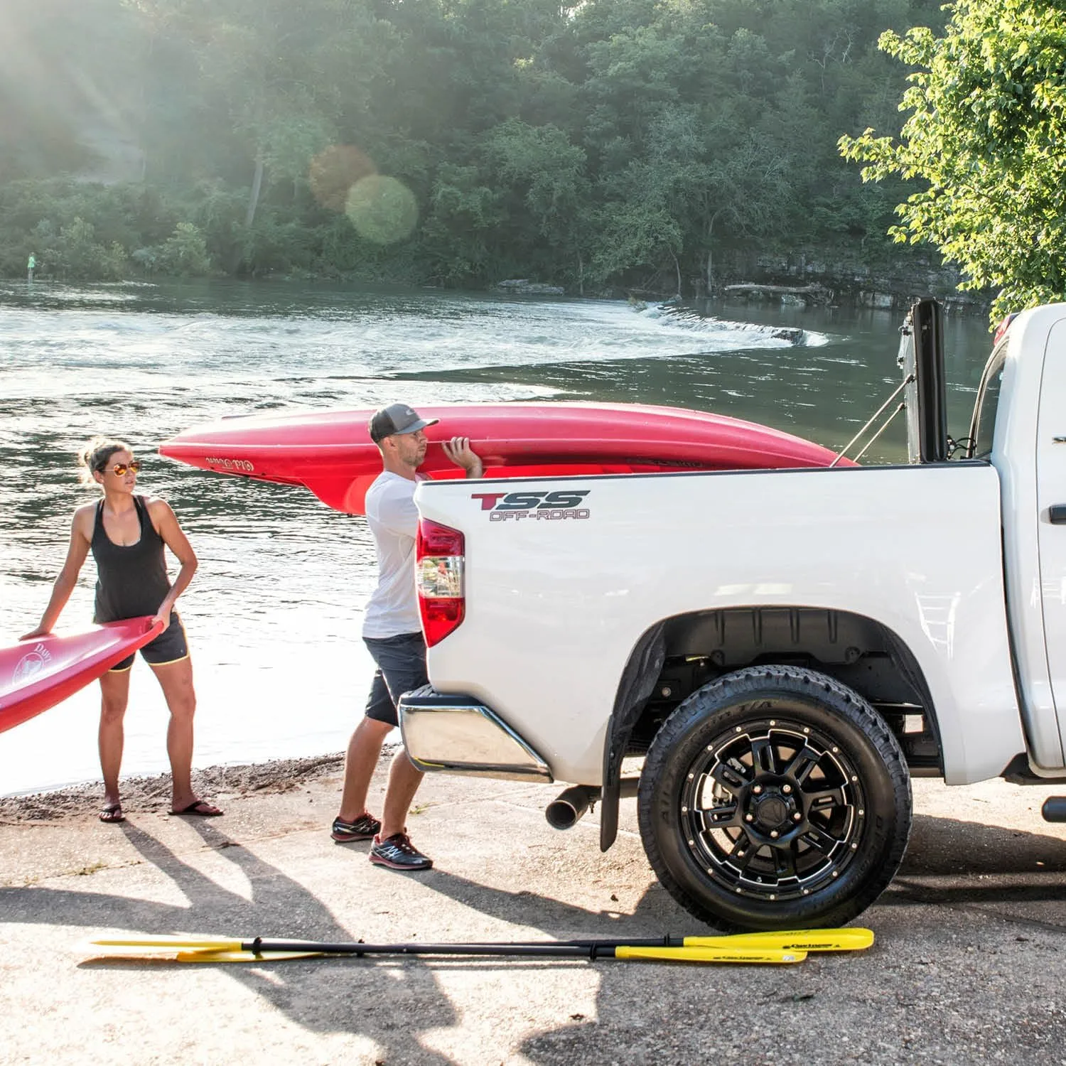 RealTruck Undercover Flex Hard Folding Truck Bed Tonneau Cover | FX81000 | Fits 2017-2025 Honda Ridgeline 5' Bed (60")