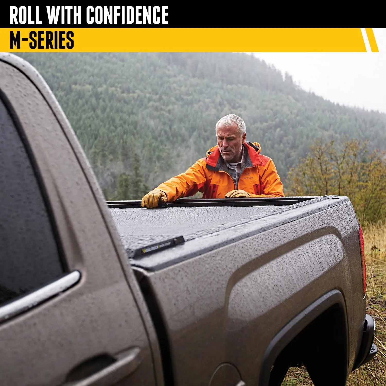 RealTruck Roll-N-Lock M-Series Retractable Tonneau Cover