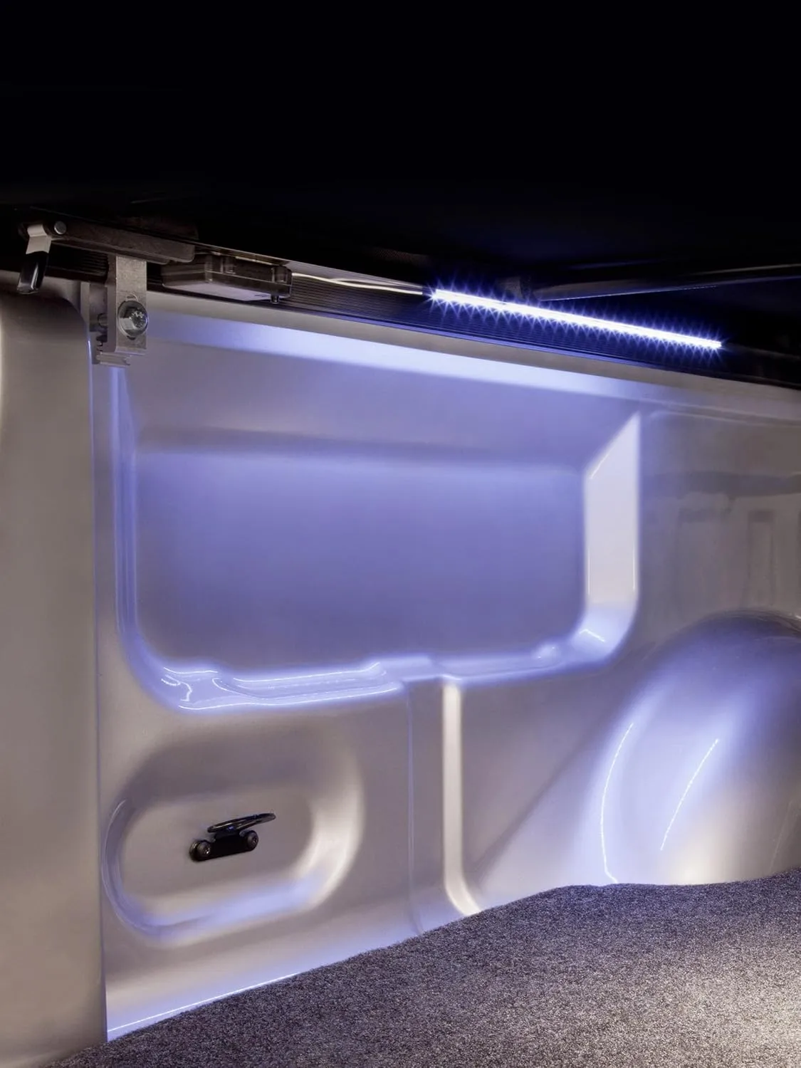 RealTruck TruXedo B-Light Battery Powered 18" 1704998 Truck Bed Lighting System