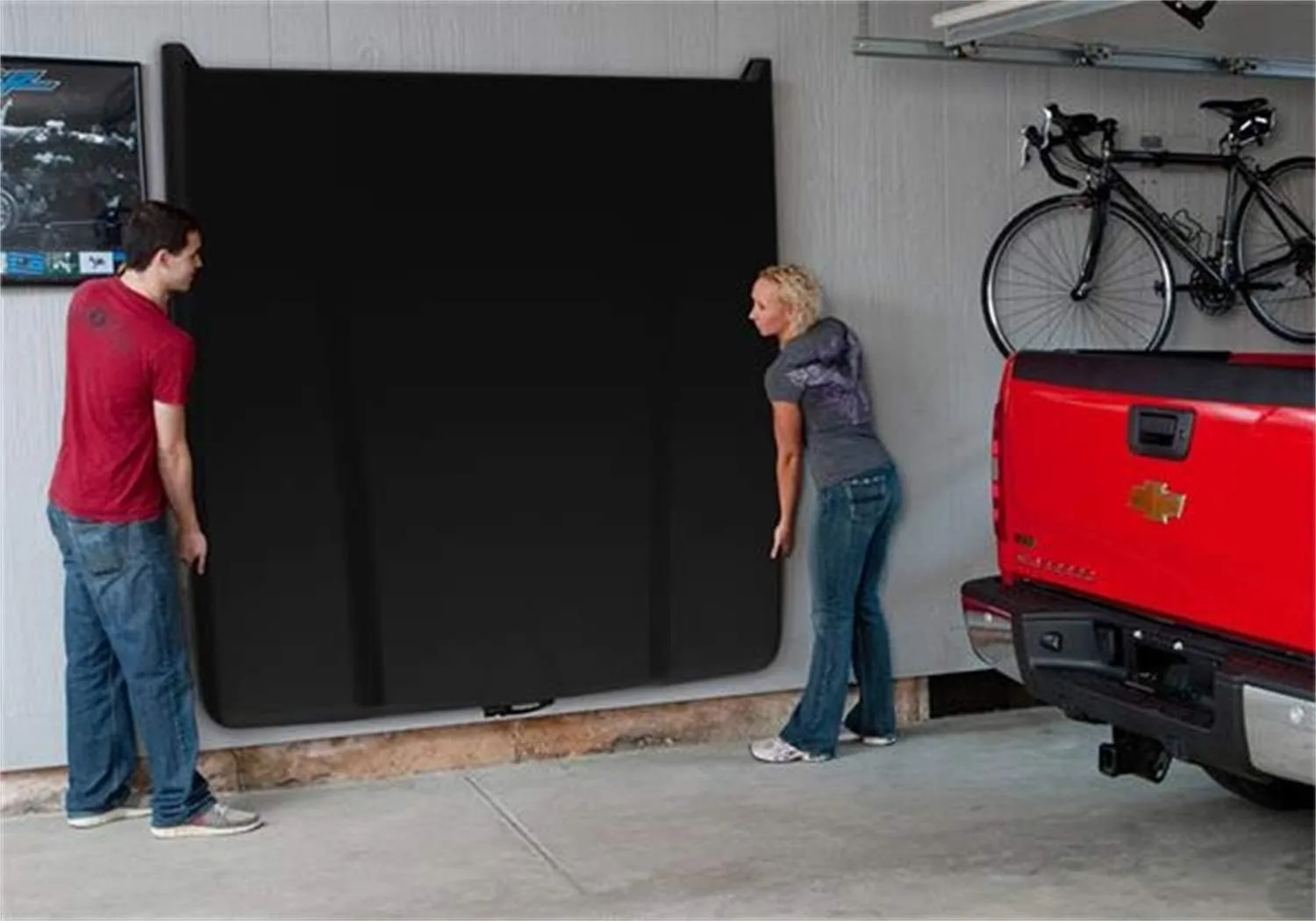 RealTruck UnderCover One-Piece Truck Bed Tonneau Cover - Fits Chevy Silverado 1500
