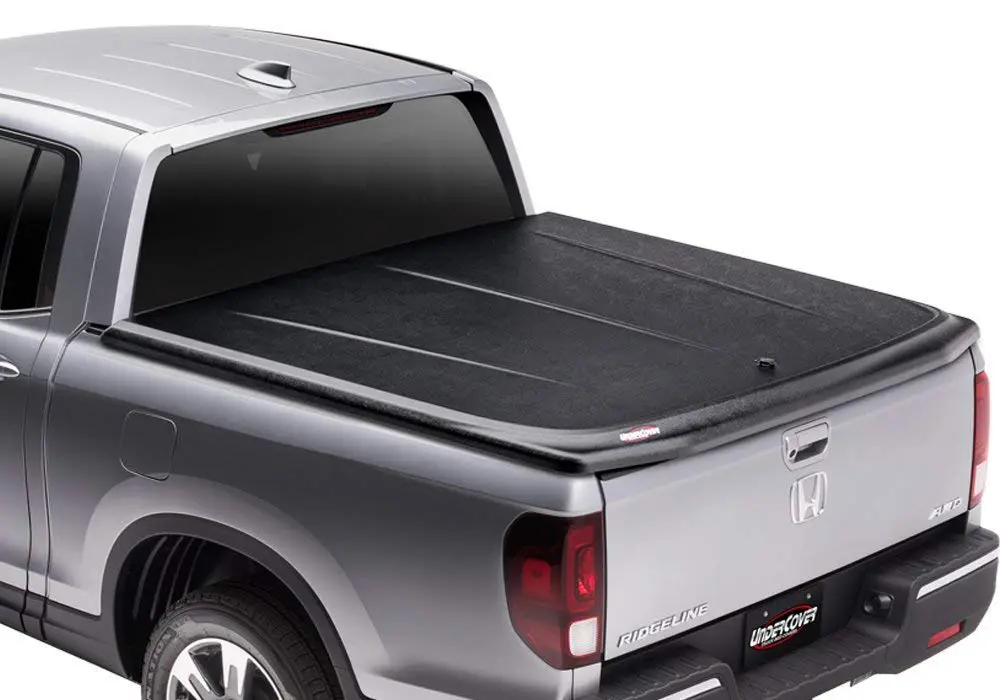 RealTruck UnderCover SE One-Piece Truck Bed Tonneau Cover | UC8016 | Fits 2017 - 2022 Honda Ridgeline 5' Bed (60")