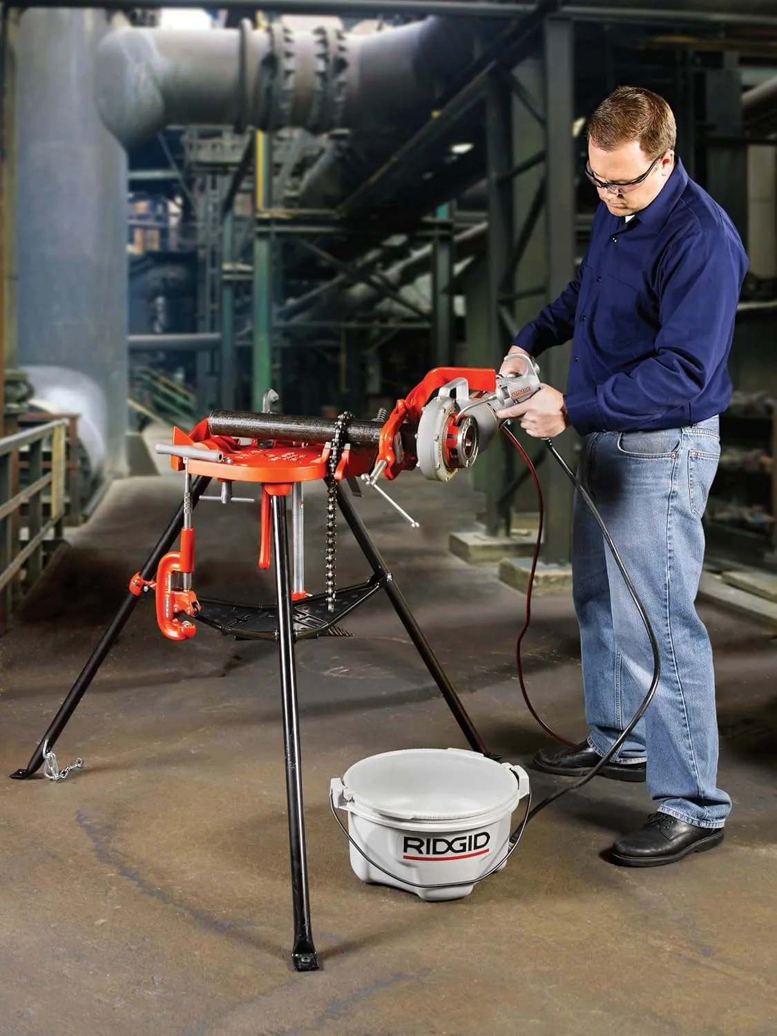 RIDGID 36278 460-12 Portable Tristand Chain Vise (1/8"–12" Pipe Capacity)