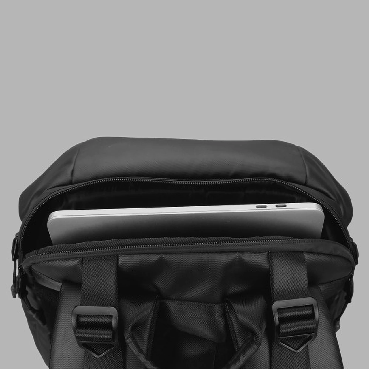 ROYAL ENFIELD TRAVELLER WF BACKPACK BLACK ROYAL ENFIELD TRAVELLER WF BACKPACK BLACK