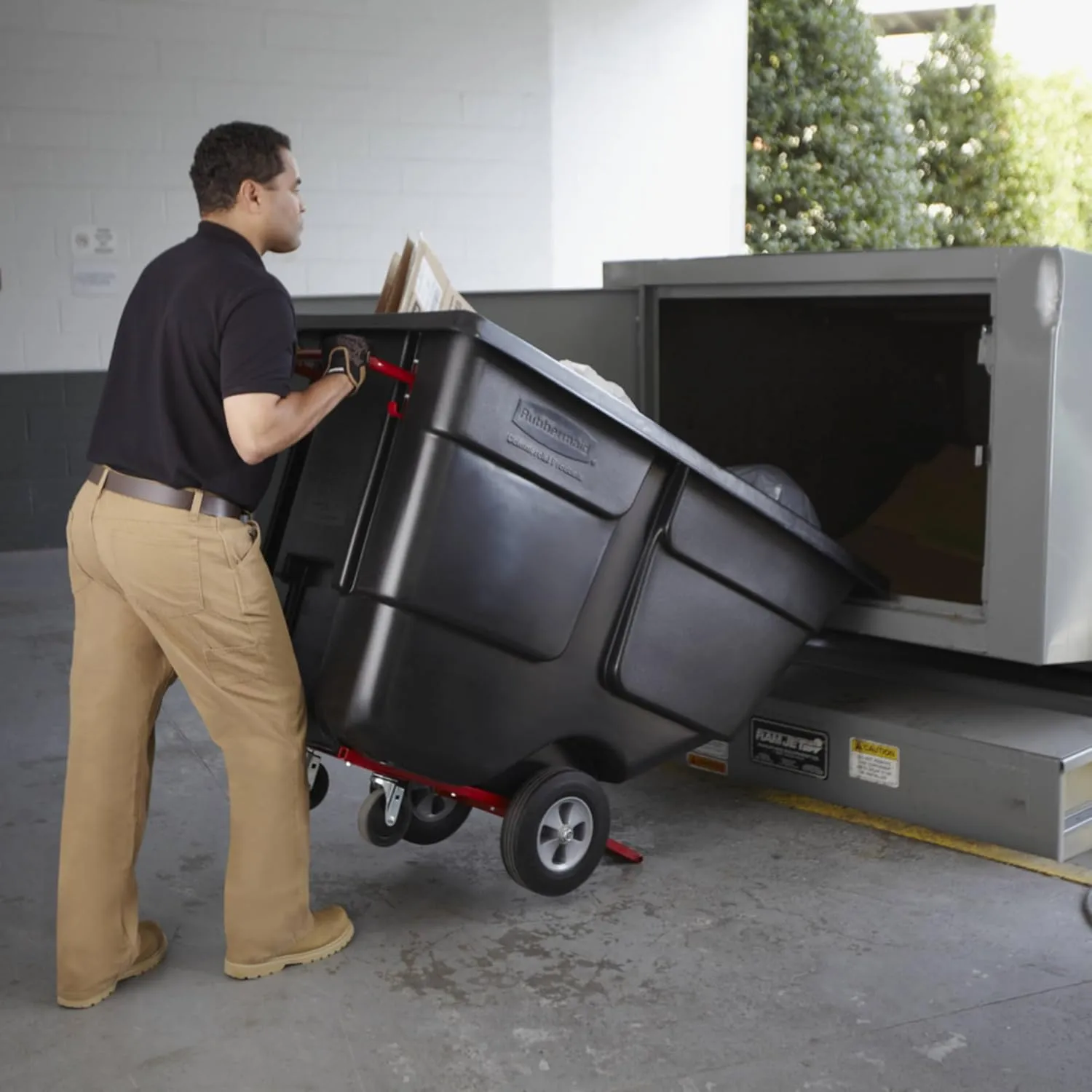 Rubbermaid Commercial 1 cu yd Tilt Truck, 850 lb Capacity, Black