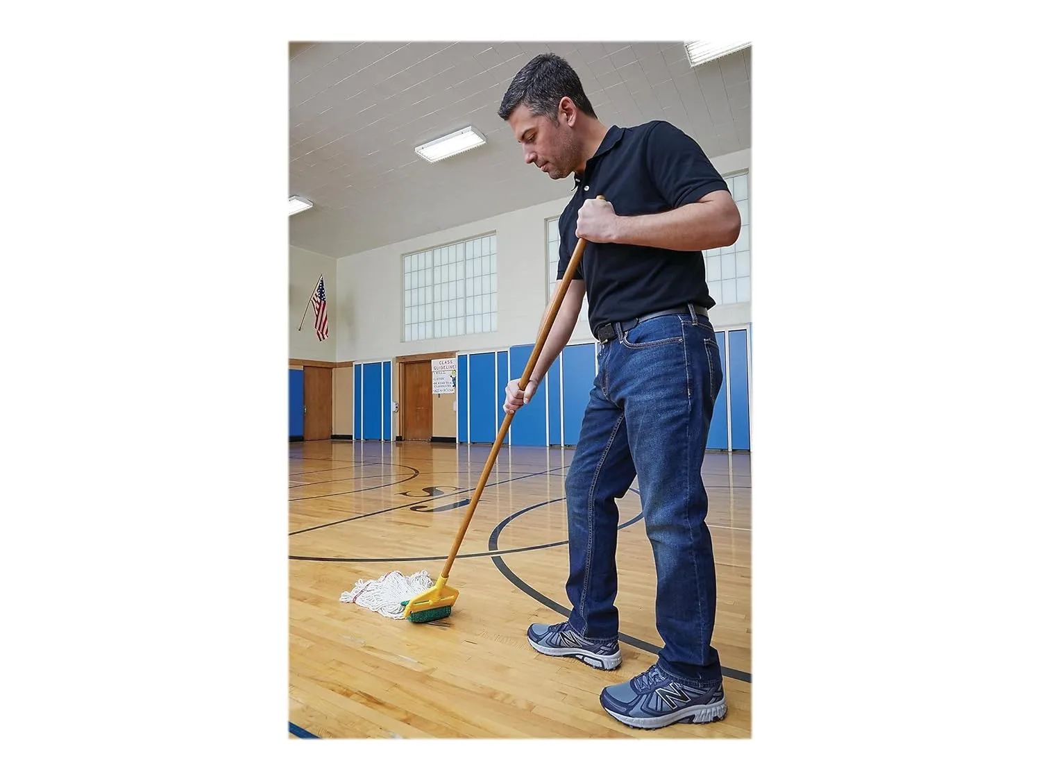 Rubbermaid Commercial Products Invader 60" Wood Wet Mop Handle, Natural, for Professional/Industrial Floor Cleaning