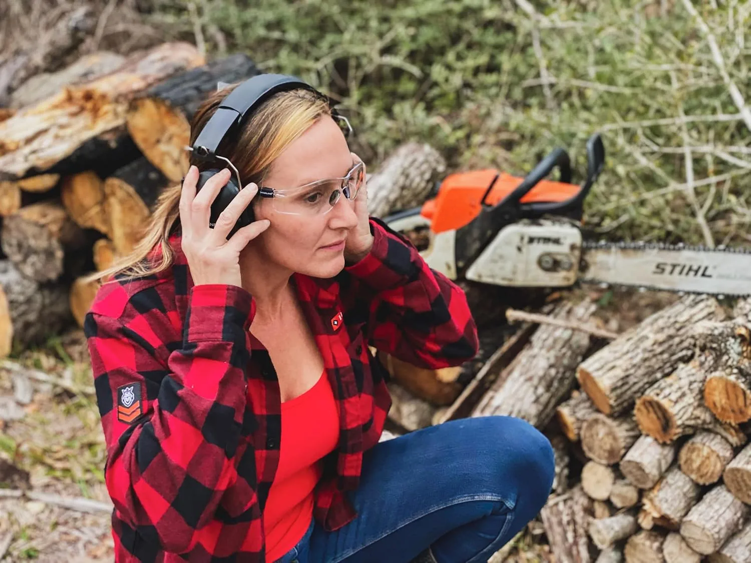 Safariland Impluse Range Kit - Includes Foam Impulse Hearing Protection, Ultra Compact Earmuffs