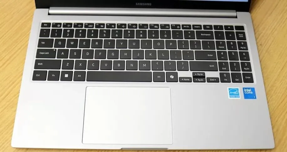 Samsung Galaxy Book 4 AI PC Business Laptop, Intel 10-Core 7-150U, 15.6" FHD Display, 16 GB RAM, 4 TB SSD, Backlit KB