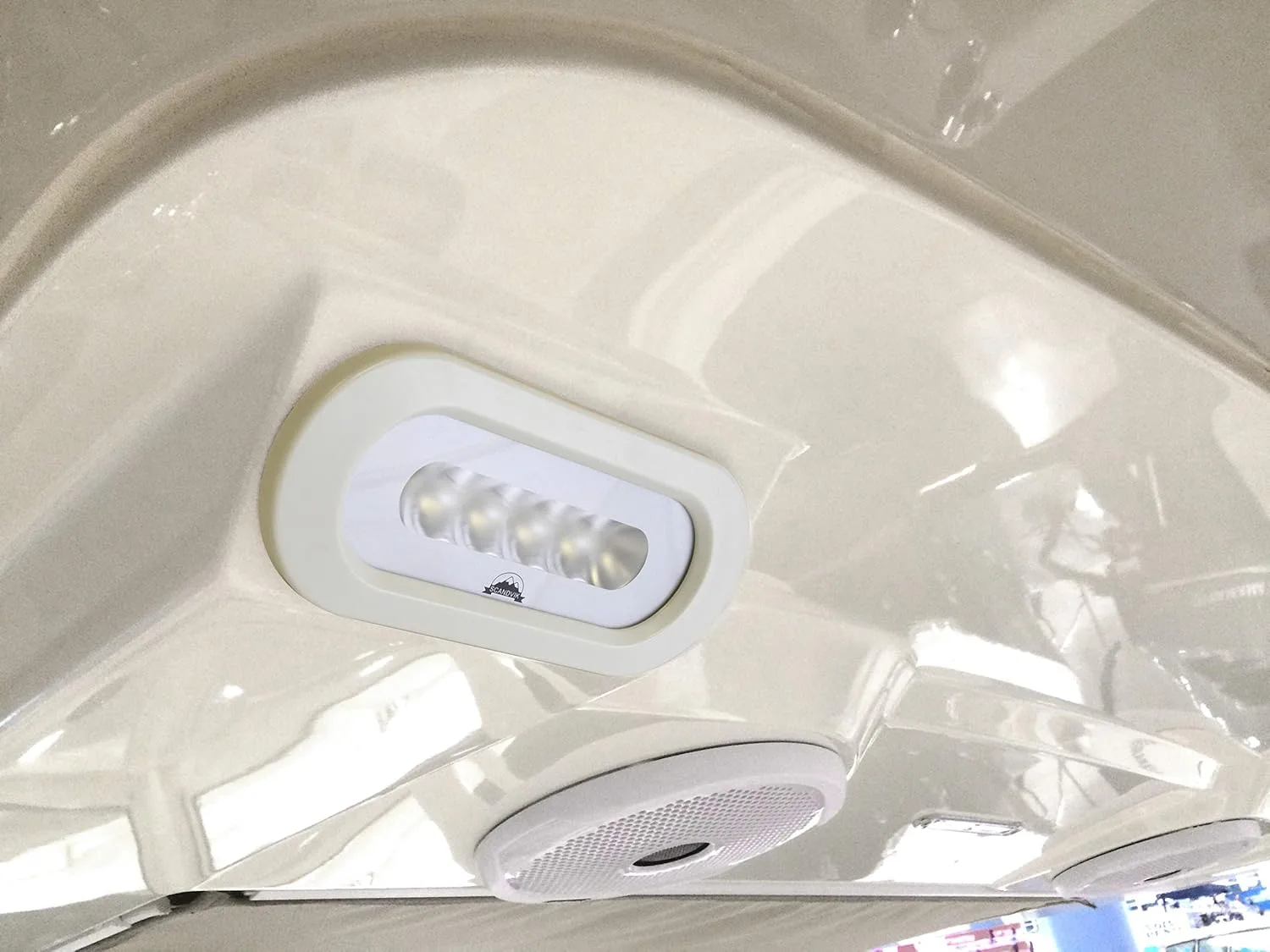 Scandvik Flush Mount Spreader Light - 10-30V - White
