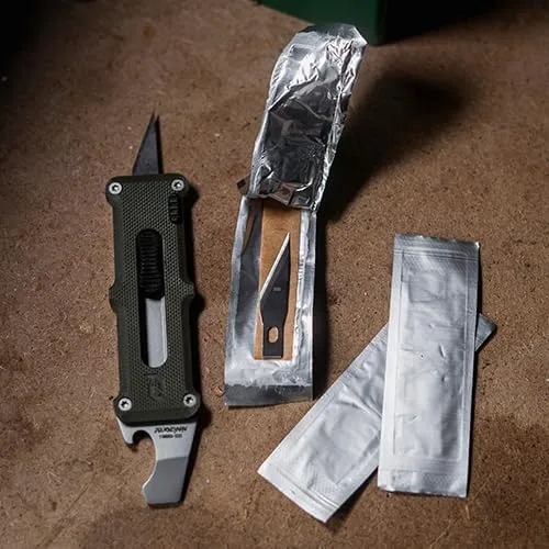 Schrade Delta Class Journeyman 4.5 with 3in Xacto Blade and G10 and Stainless Steel Handle for EDC