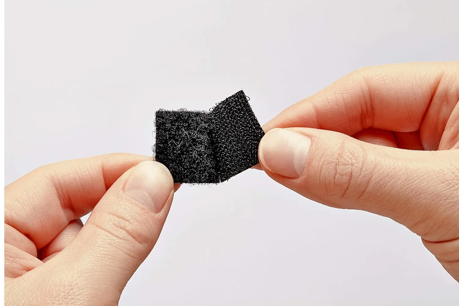 Scotch Multi-Purpose Hook and Loop Fasteners, Indoor, Black, 0.875" Square (Pack of 2)