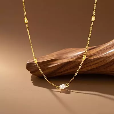 Stylish Pearl Necklace Stylish Pearl Necklace