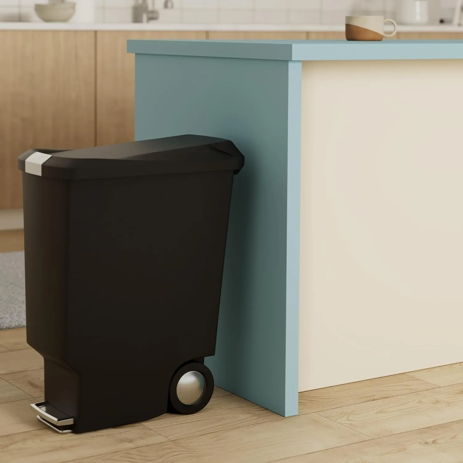 simplehuman 40 Liter / 10.6 Gallon Slim Kitchen Step Trash Can With Secure Slide Lock