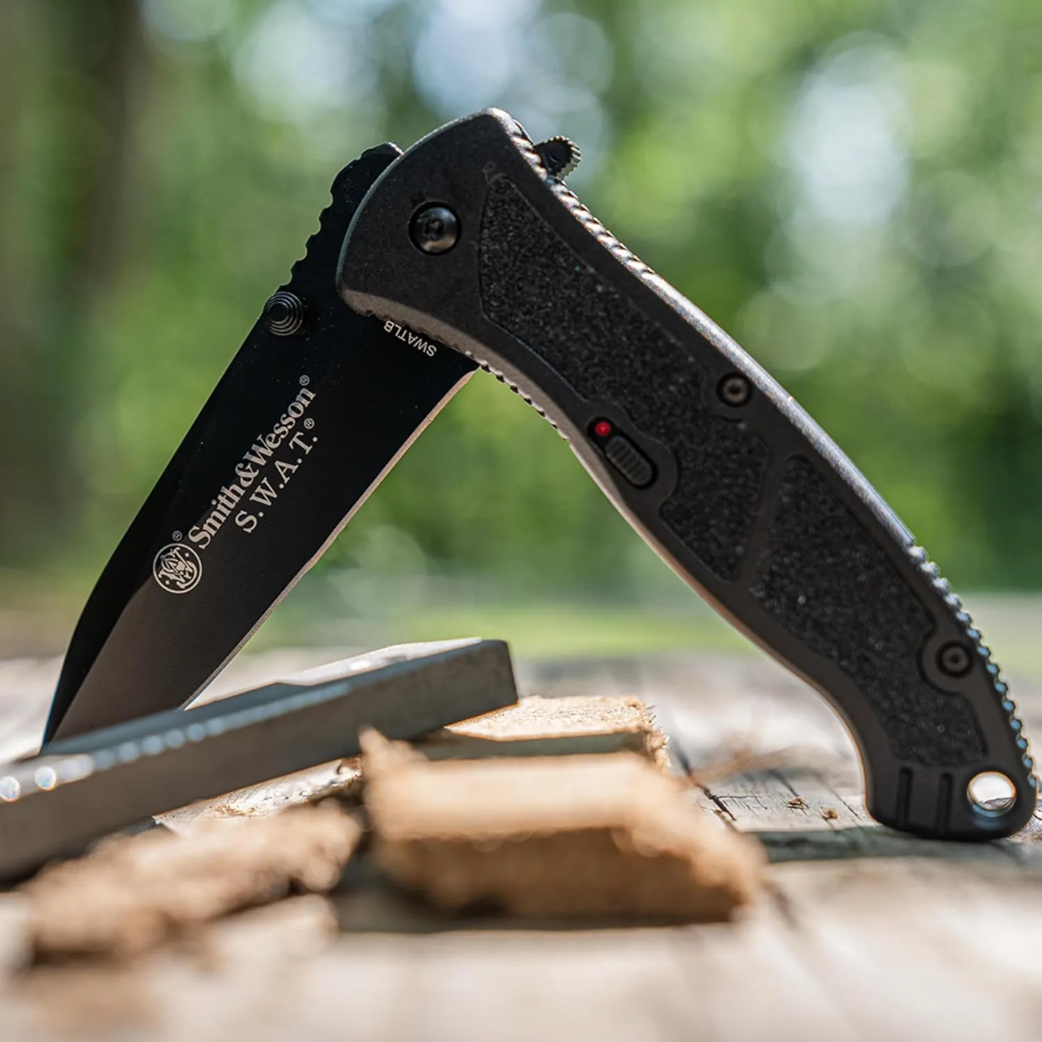 SMITH & WESSON Large S.W.A.T. M.A.G.I.C. Assisted Opening Liner Lock Folding Knife