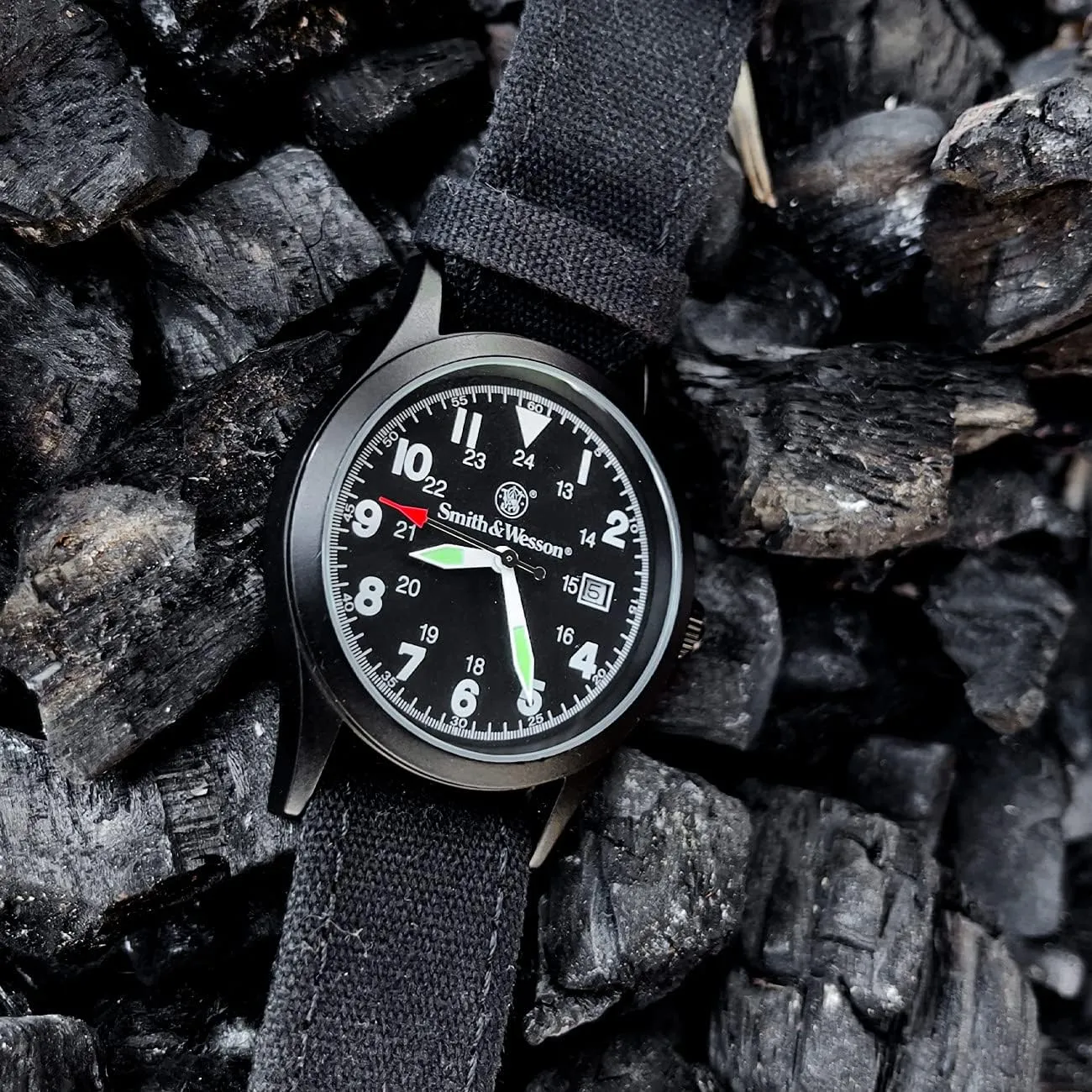 SMITH & WESSON Men's Military Watch with Interchangeable Canvas Straps, Water Resistant, Date Display