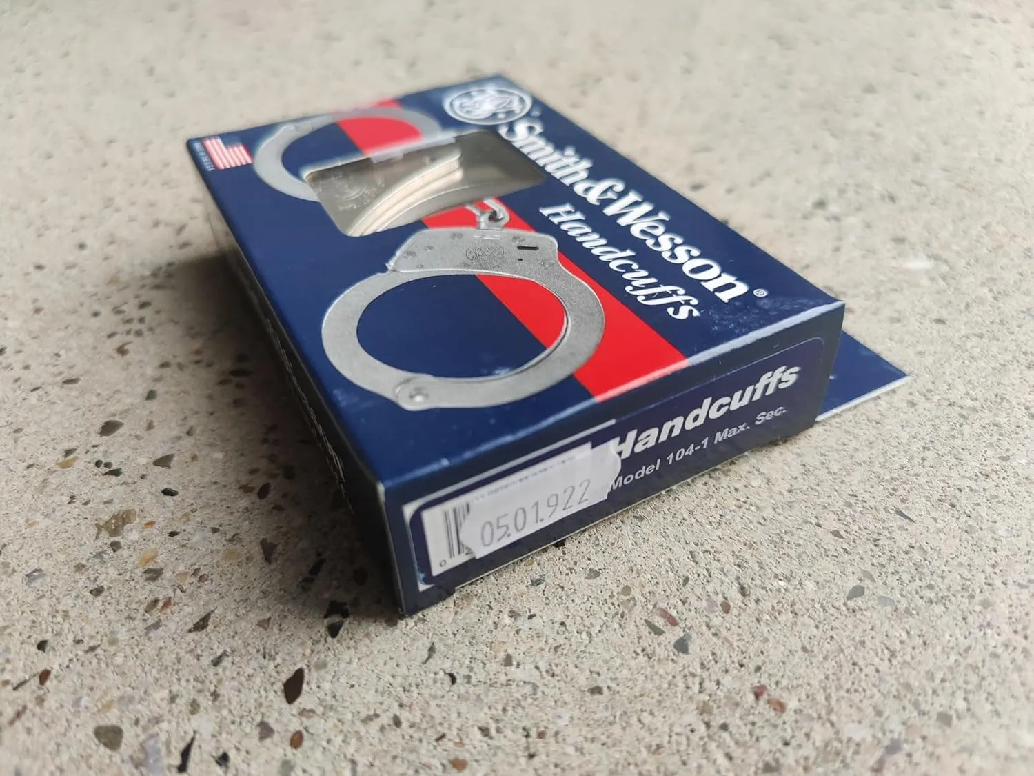 Smith & Wesson Model 104 Maximum Security Handcuffs