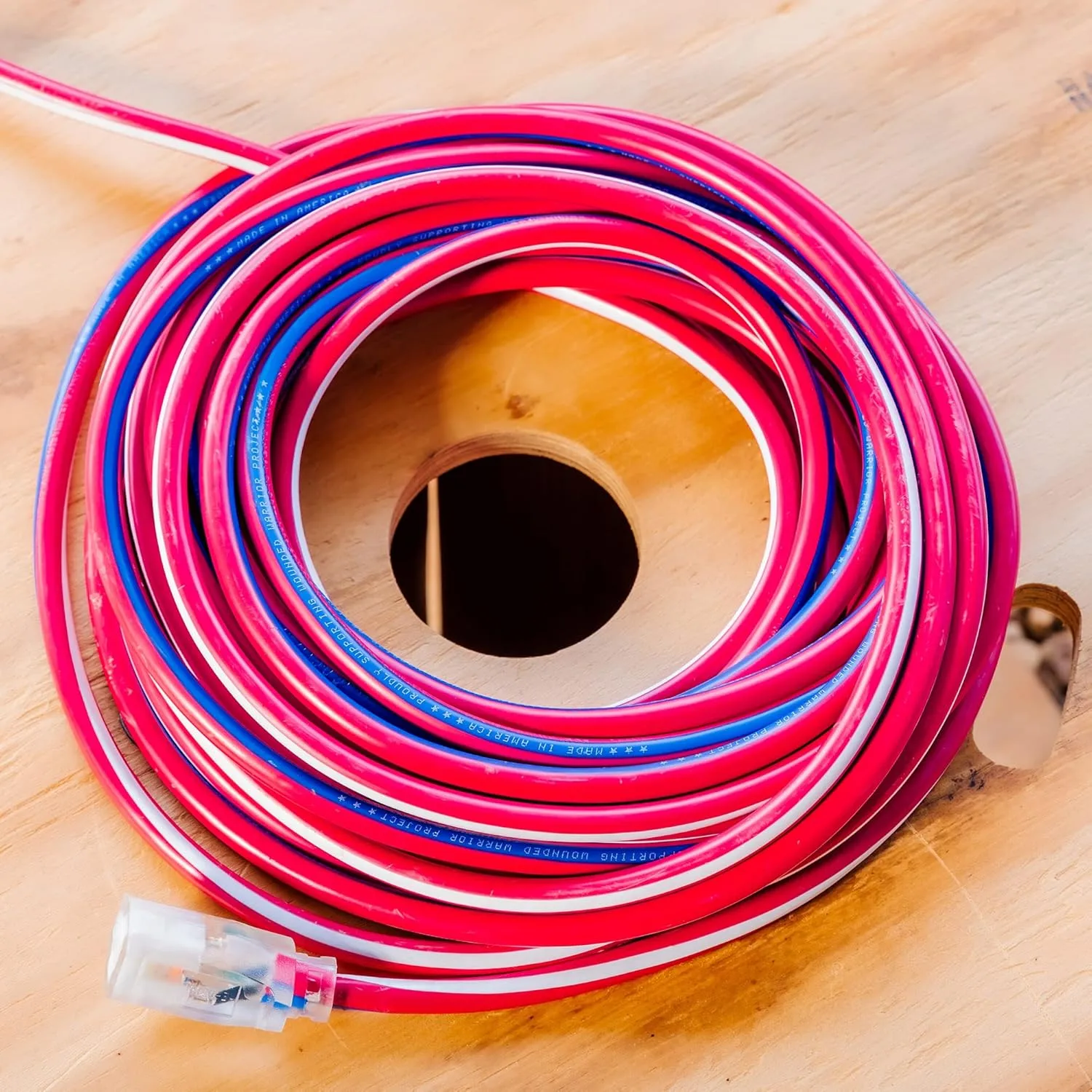 SOUTHWIRE 12/3 SJTW Heavy-Duty Extension Cord