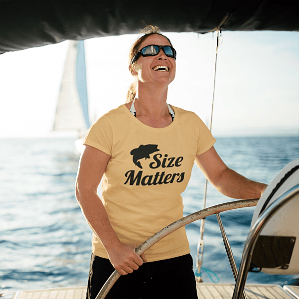Size Matters – Funny Fishing & Boating T-Shirt