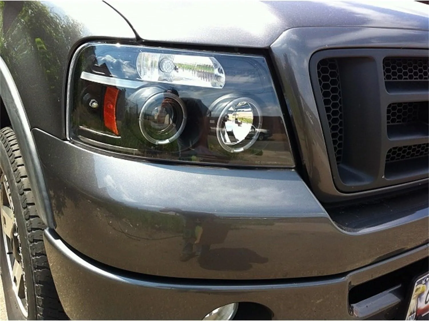 Spyder Auto 5010209 LED Halo Projector Headlights Black/Clear