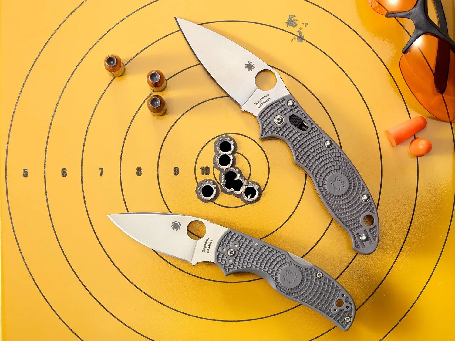 SPYDERCO Manix 2 Lightweight Signature Folding Knife