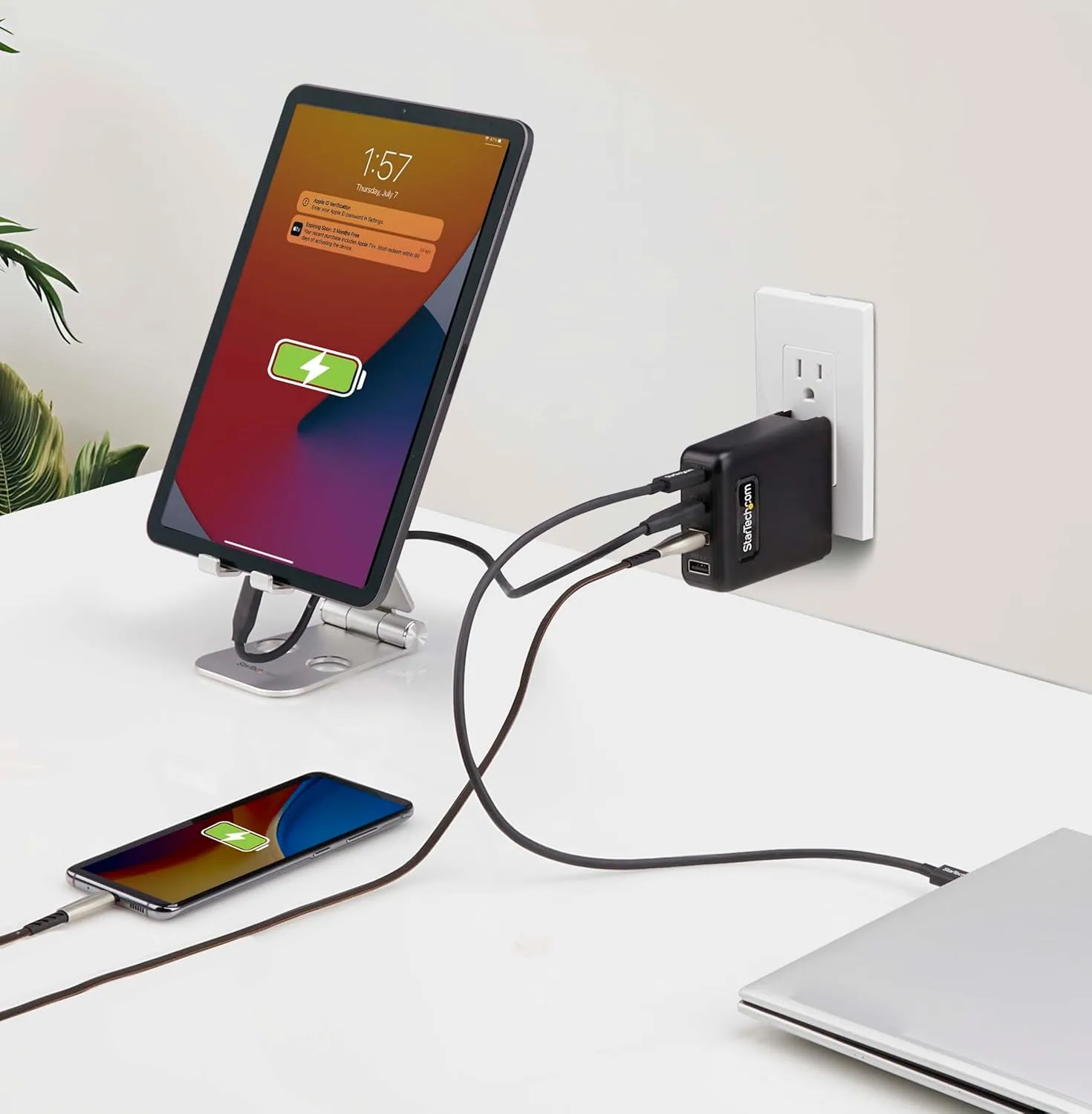 StarTech.com 100W USB-C Wall Charger, 2X USB-C/2x USB-A, USB PD 3.0, Fast Charging Portable GaN Charger