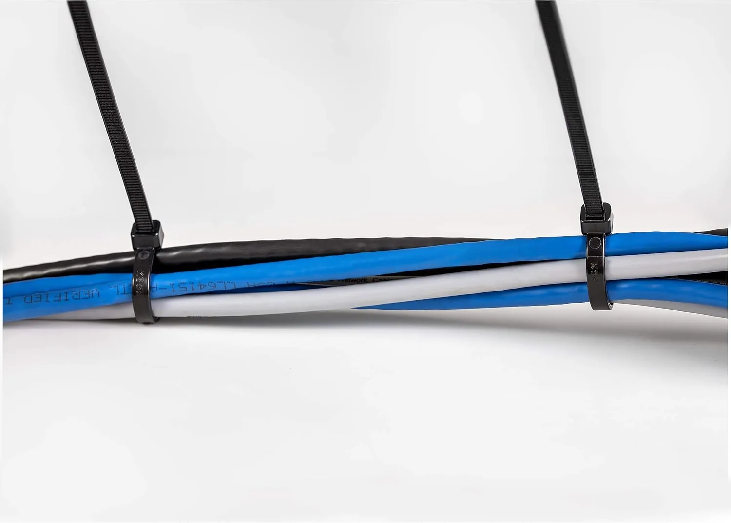 StarTech.com Nylon Self-Locking Cable Ties