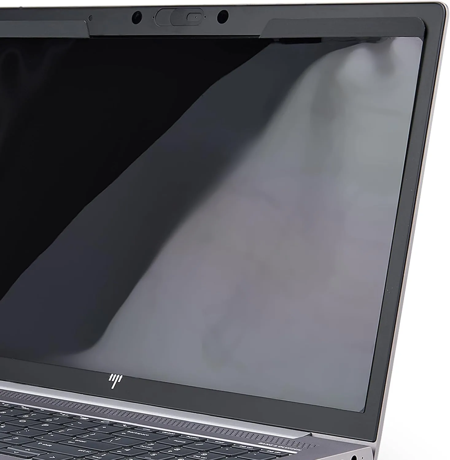 StarTech.com Magnetic Privacy Screen for 16-Inch 16:10 Laptop, Reversible Filter, Computer Screen Protector/Shield, TAA