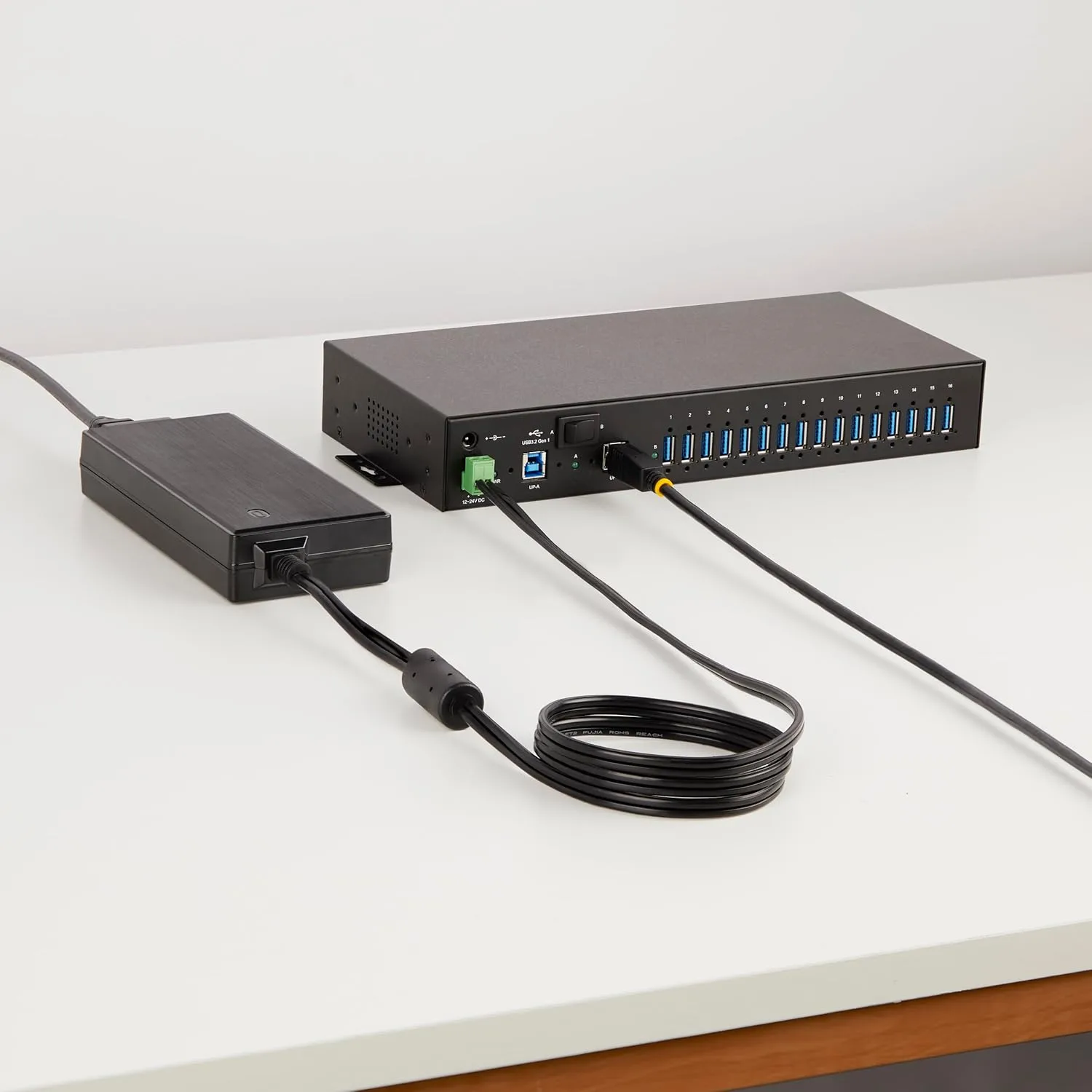 StarTech.com 16-Port Industrial USB 5Gbps Hub with Power Adapter, Metal, DIN/Surface/Rack Mountable, Dual-Host Hub/Switch, TAA