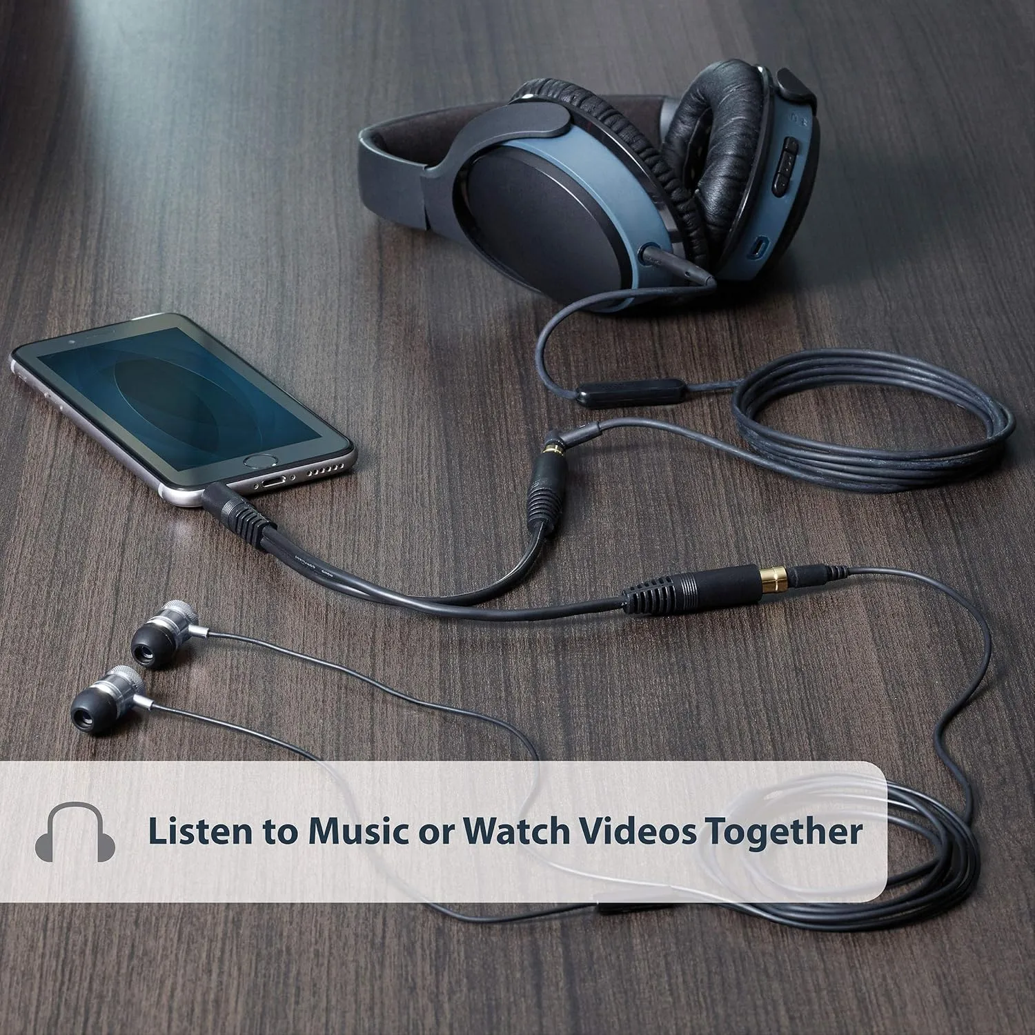 StarTech.com 3.5mm Stereo Audio Splitter Y Cable - 1 Male to 2 Female
