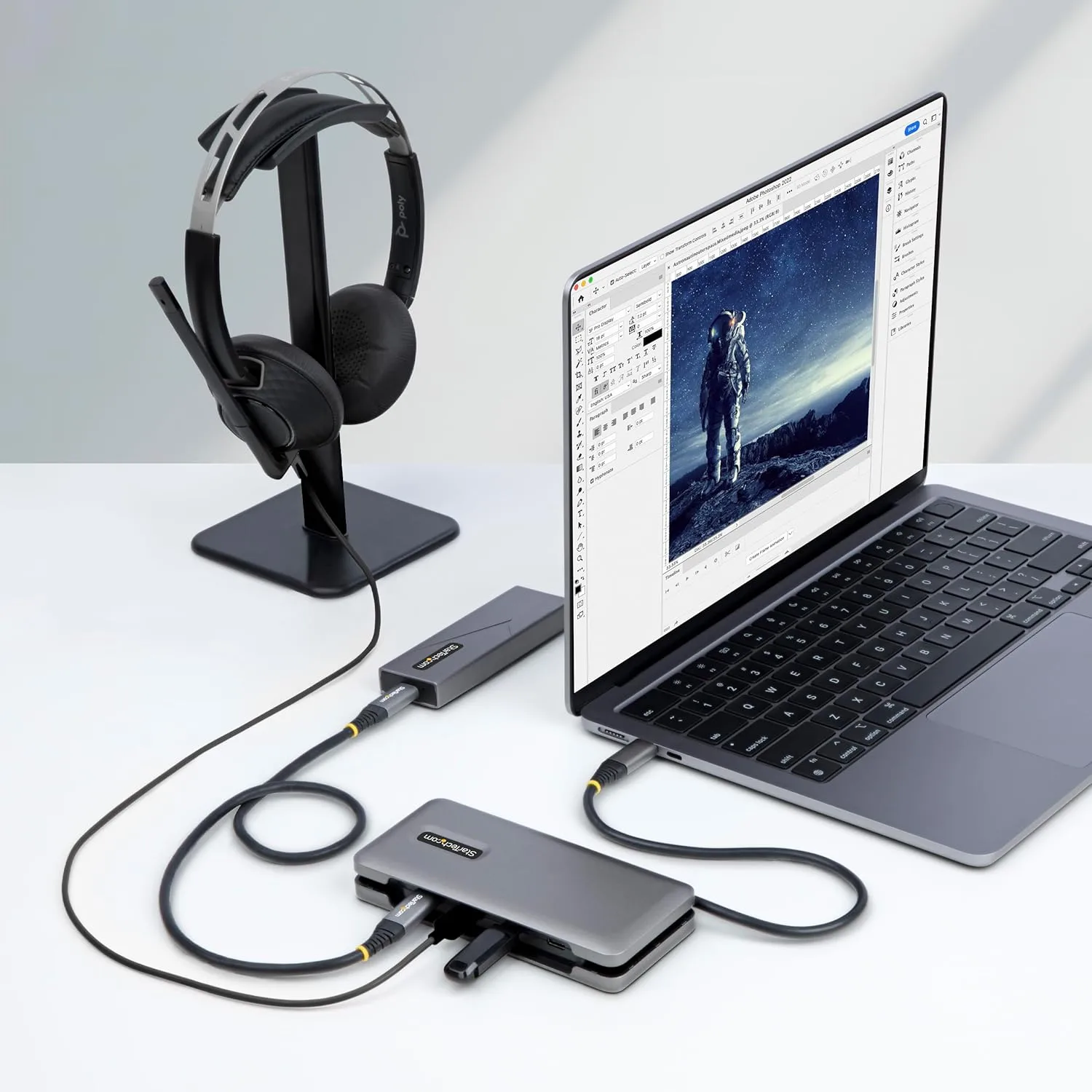 StarTech.com 4-Port USB-C Hub, 10Gbps USB 3.1, 100W PD, 12.6in Cable (HB31CM4CPD3)