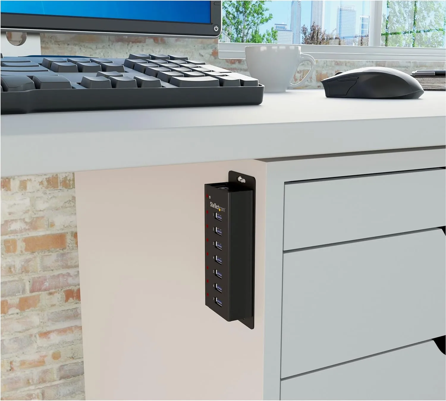 StarTech.com 7 Port USB 3.0 Hub (5 Gbps) - Metal Enclosure - Desktop or Wall Mountable
