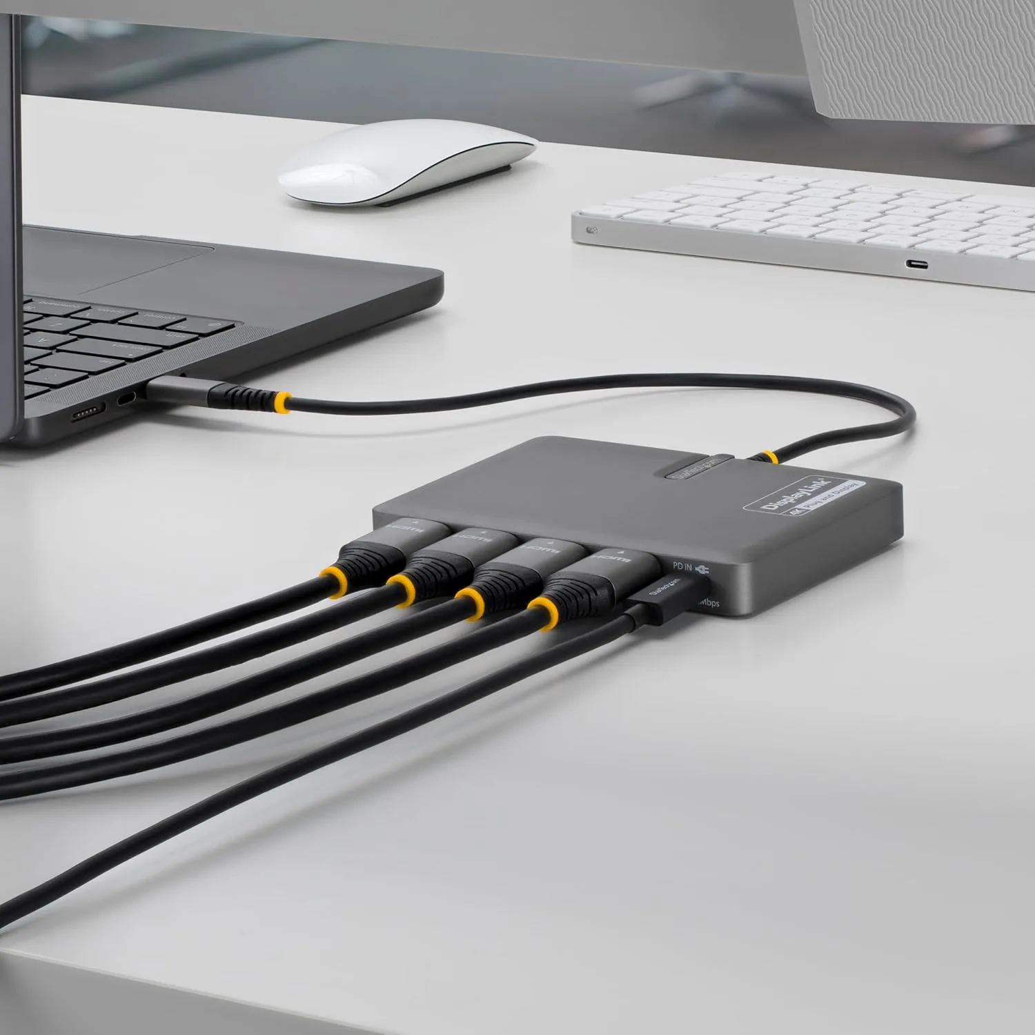 StarTech USB-C to Quad HDMI 4K60 Workstation Dock - 140W PD