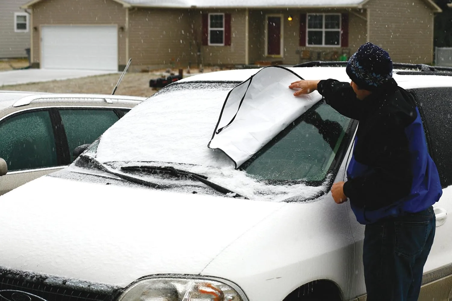 SubZero 17511 ArticGuard Snow and Ice Universal Windshield Cover , 29" H x 70" W