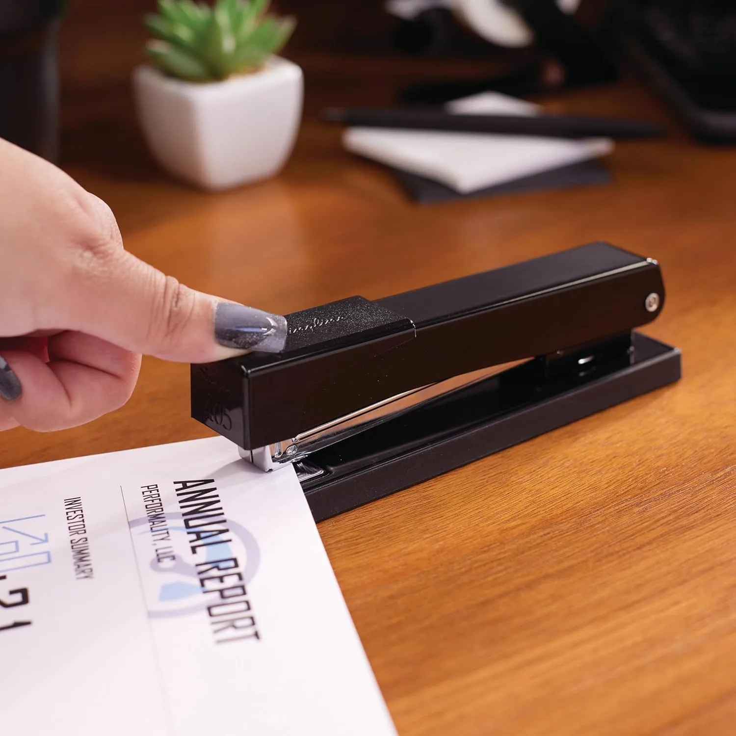 Swingline Stapler, 20-Sheet Capacity, Light Duty, Metal, Black (S7040501)