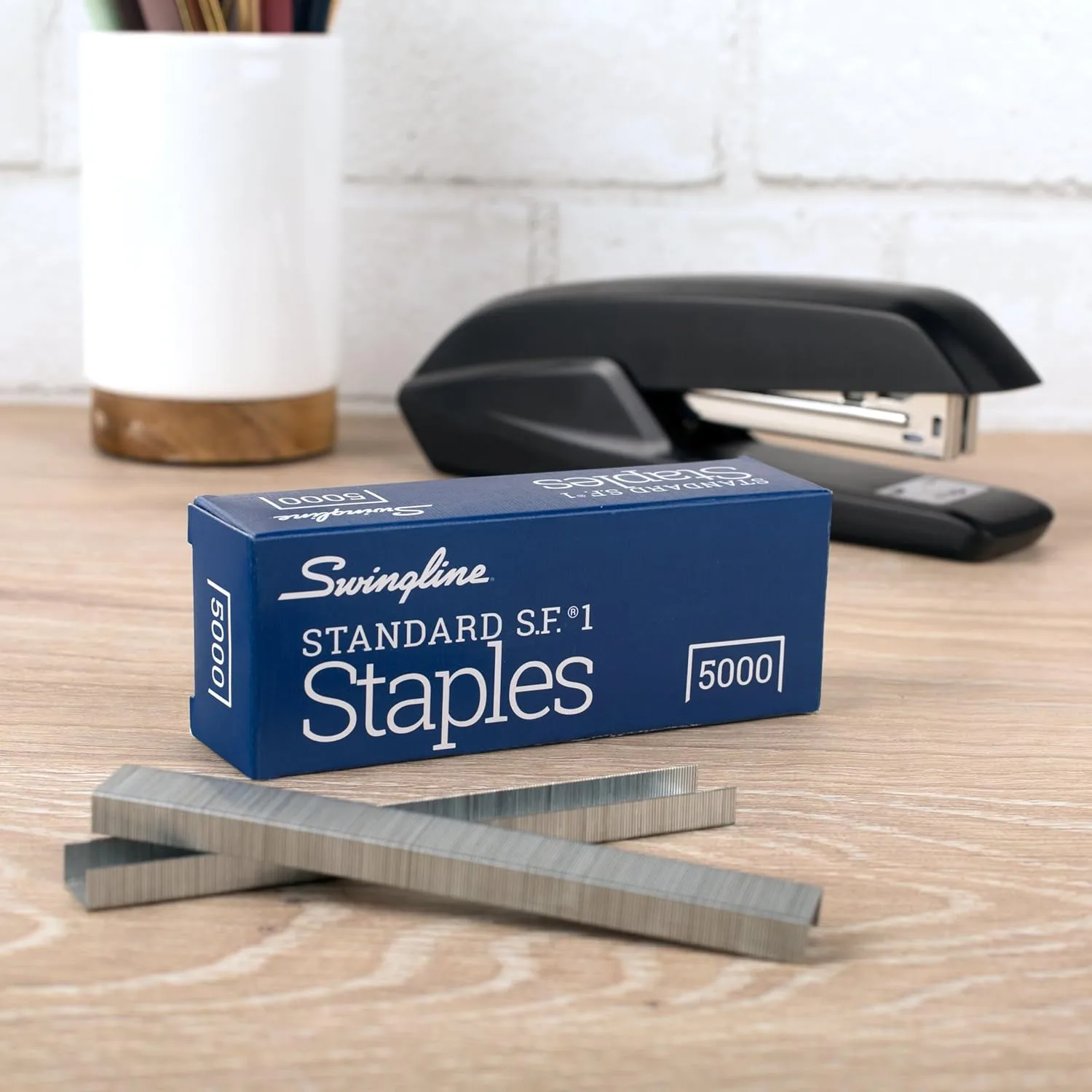 Swingline Staples, 5 Pack, Standard Staples for Desktop Staplers, 1/4" Length, 210/Strip, 5000/Box (35101)