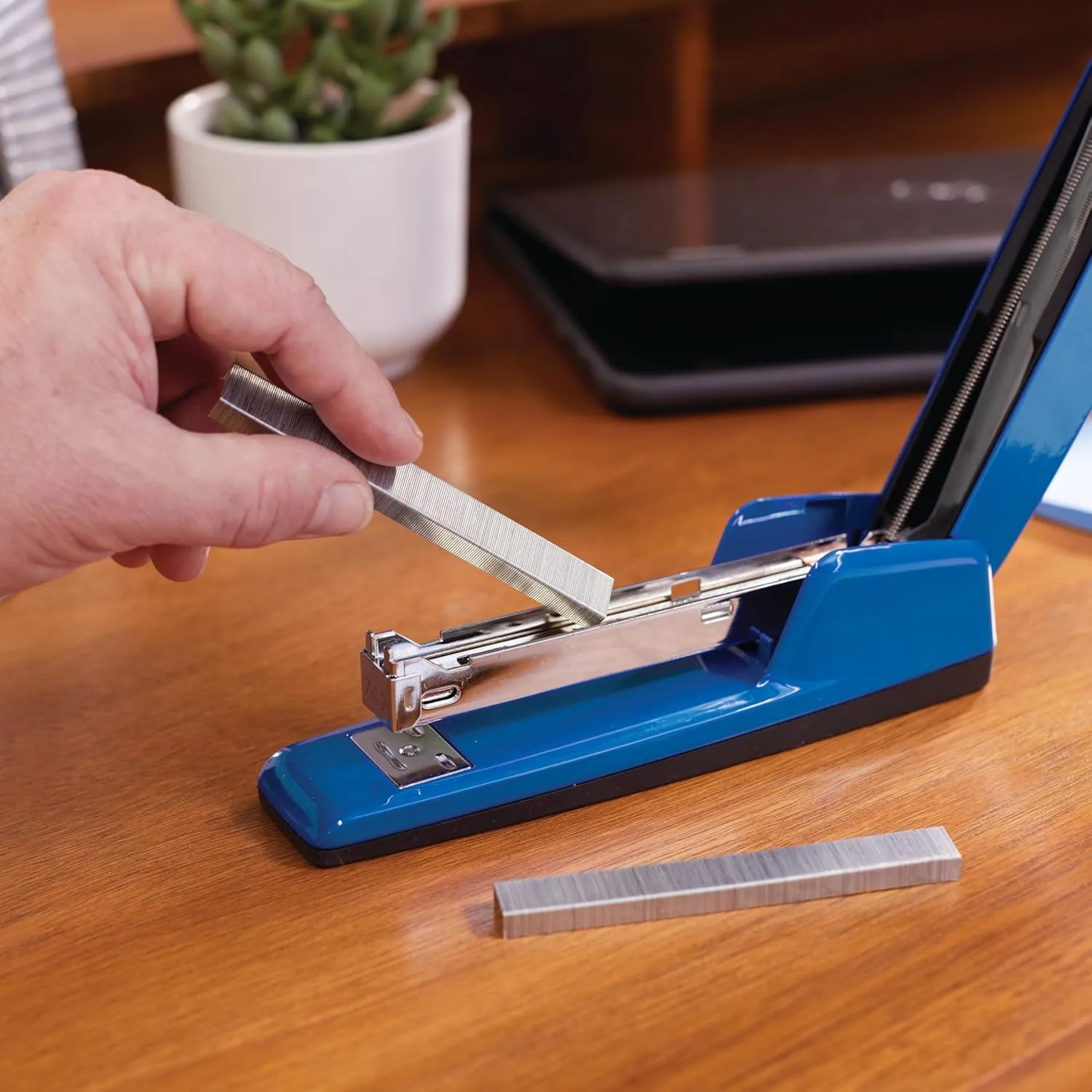 SWINGLINE 747 Business Stapler, 30-Sheet All-Metal Desktop