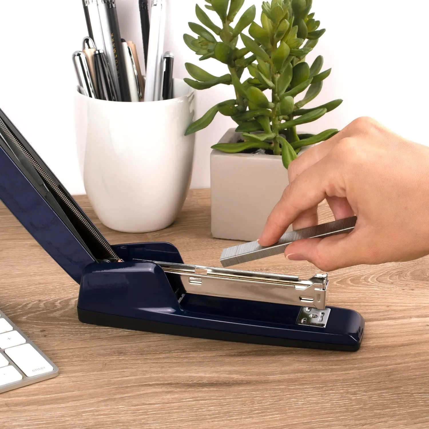 SWINGLINE 747 Business Stapler, 30-Sheet All-Metal Desktop