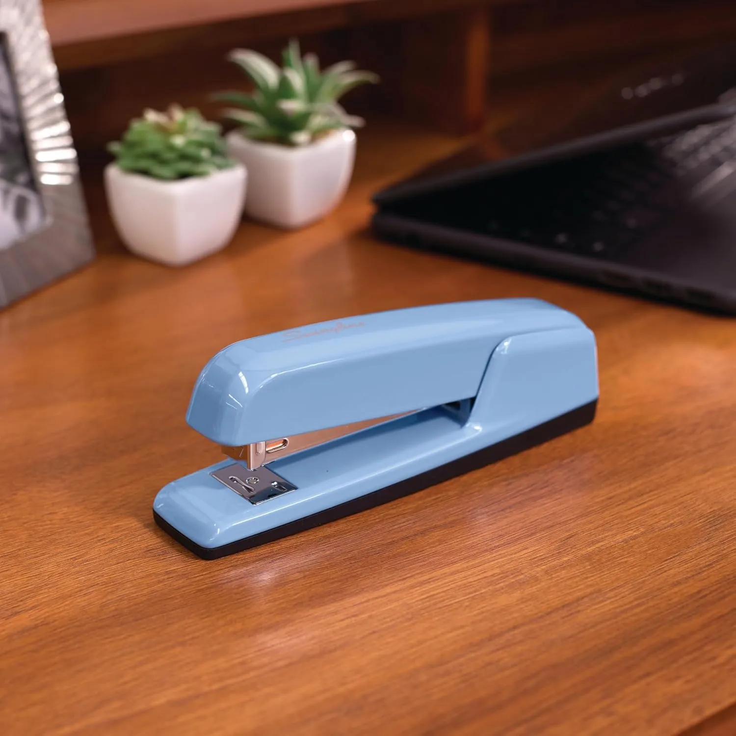 SWINGLINE 747 Business Stapler, 30-Sheet All-Metal Desktop