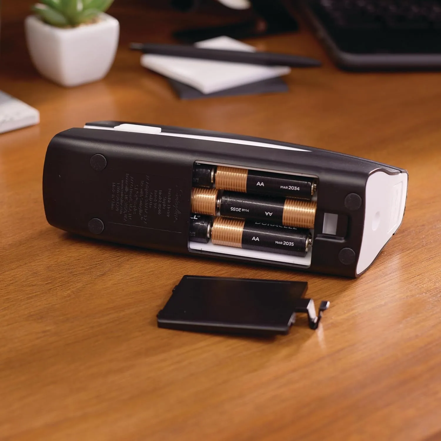 SWINGLINE Electric Stapler, 20-Sheet Capacity, Battery Powered