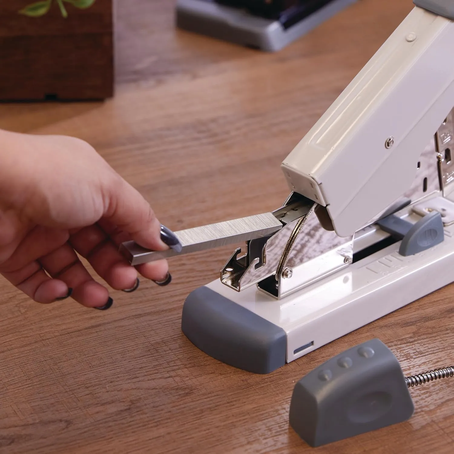 SWINGLINE Heavy Duty Stapler, 160-Sheet Capacity