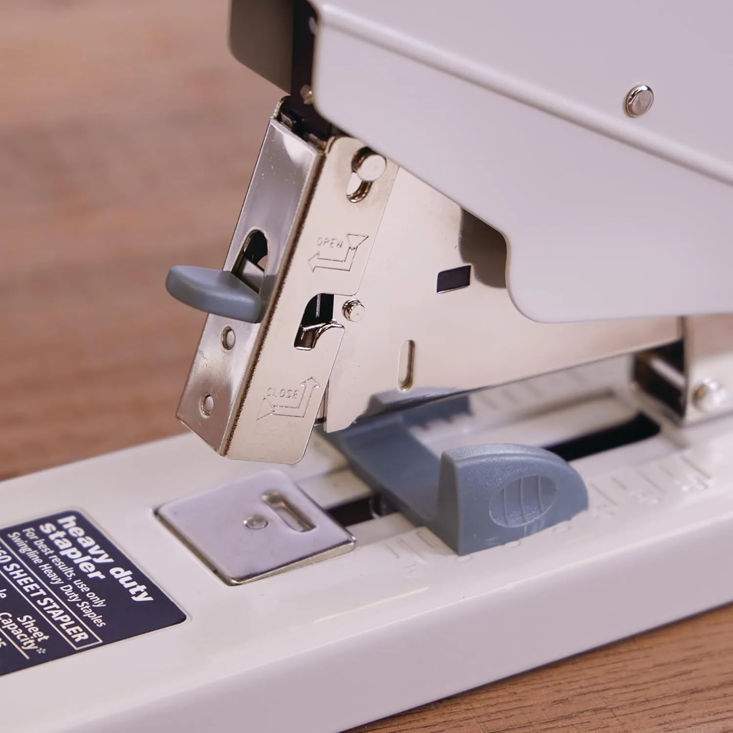 SWINGLINE Heavy Duty Stapler, 160-Sheet Capacity