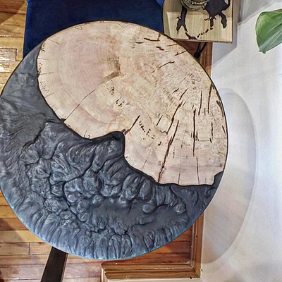 Table ronde en Frênes gris métallique Table ronde en Frênes gris métallique