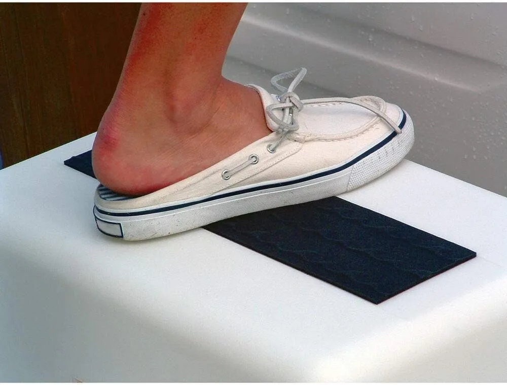 TaylorMade StepSafe Dock Steps