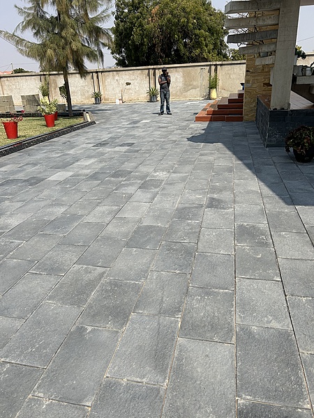 PM245: MHANDE (A) PAVING BLOCK