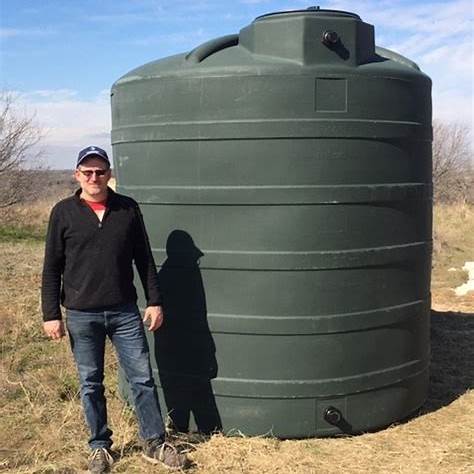Snyder Industries 3000 Gallon Green Vertical Water Tank