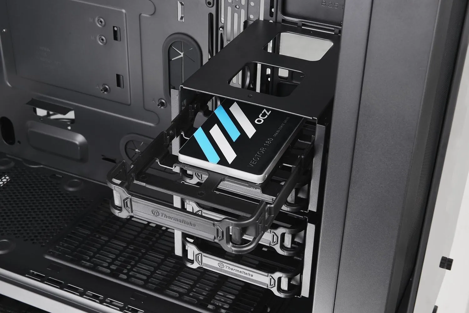 Thermaltake View Series Tempered Glass PC Chassis with RGB/ARGB Fans