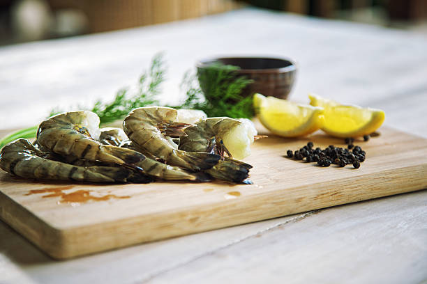 JUMBO BLACK TIGER SHRIMP 13/15 P & D TAIL ON (2 LBS)/CREVETTE GÉANTES TIGRÉE NOIRE 13/15 P&D A/QUEUE JUMBO BLACK TIGER SHRIMP 13/15 P & D TAIL ON (2 LBS)/CREVETTE GÉANTES TIGRÉE NOIRE 13/15 P&D A/QUEUE